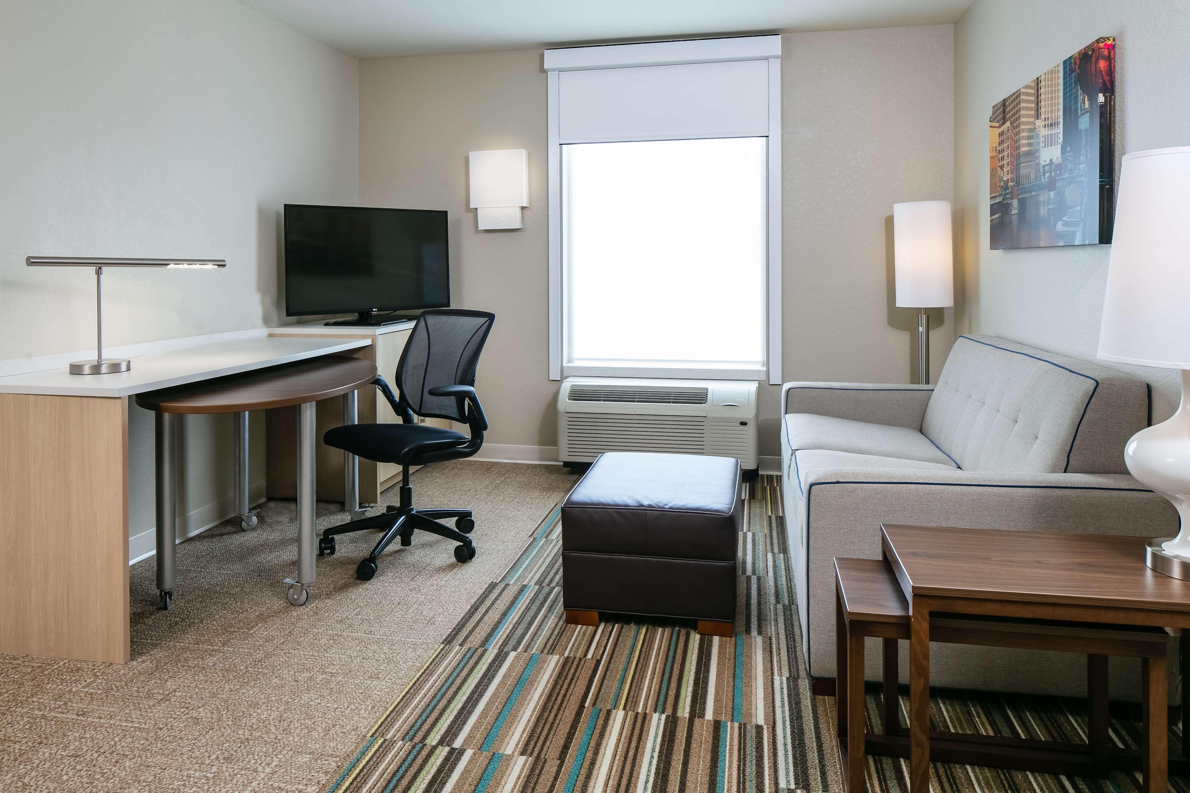 Home2 Suites By Hilton Milwaukee Brookfield Waukesha Eksteriør billede