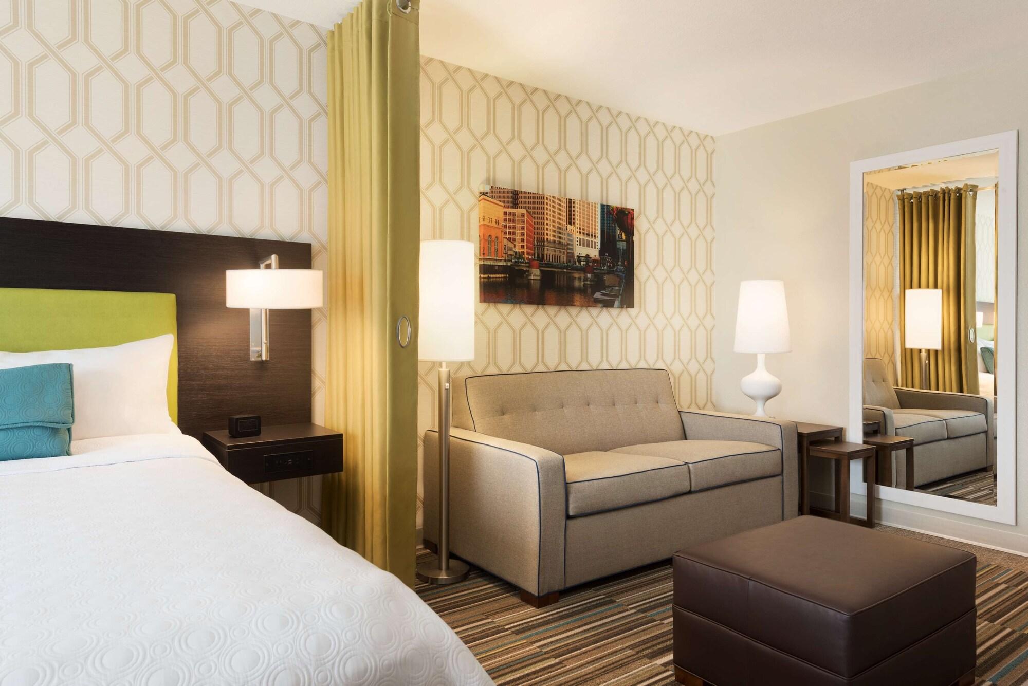 Home2 Suites By Hilton Milwaukee Brookfield Waukesha Eksteriør billede