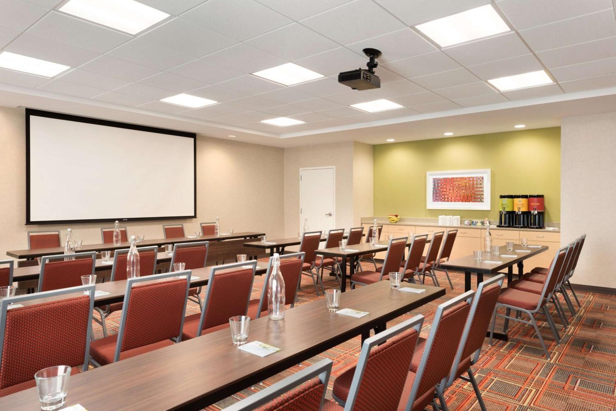 Home2 Suites By Hilton Milwaukee Brookfield Waukesha Eksteriør billede